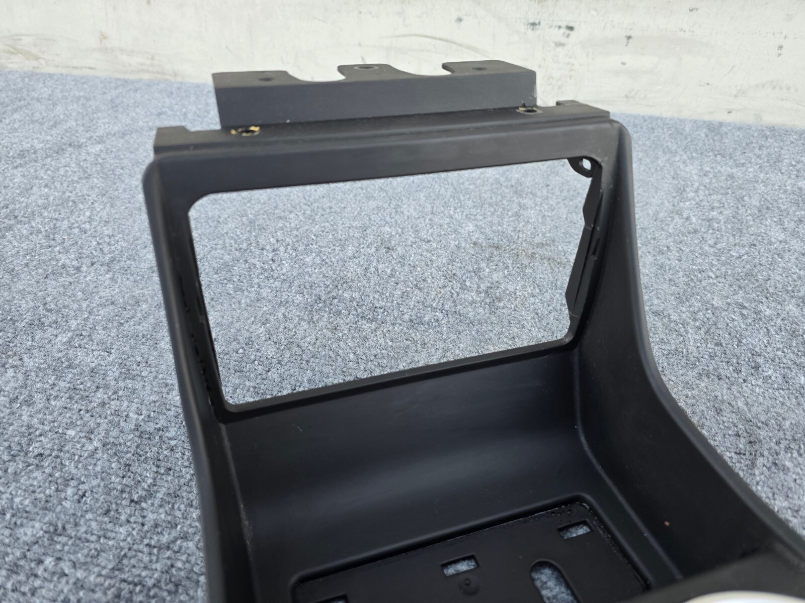 REAR CENTER CONSOLE CUPHOLDER COMPARTMENT 119K 08-19 MASERATI GRANTURISMO