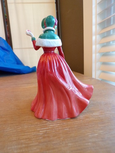 Auswahl Royal Albert Old Country Roses China Victorian Girl/Musical Angel Figuren - Bild 78 von 94
