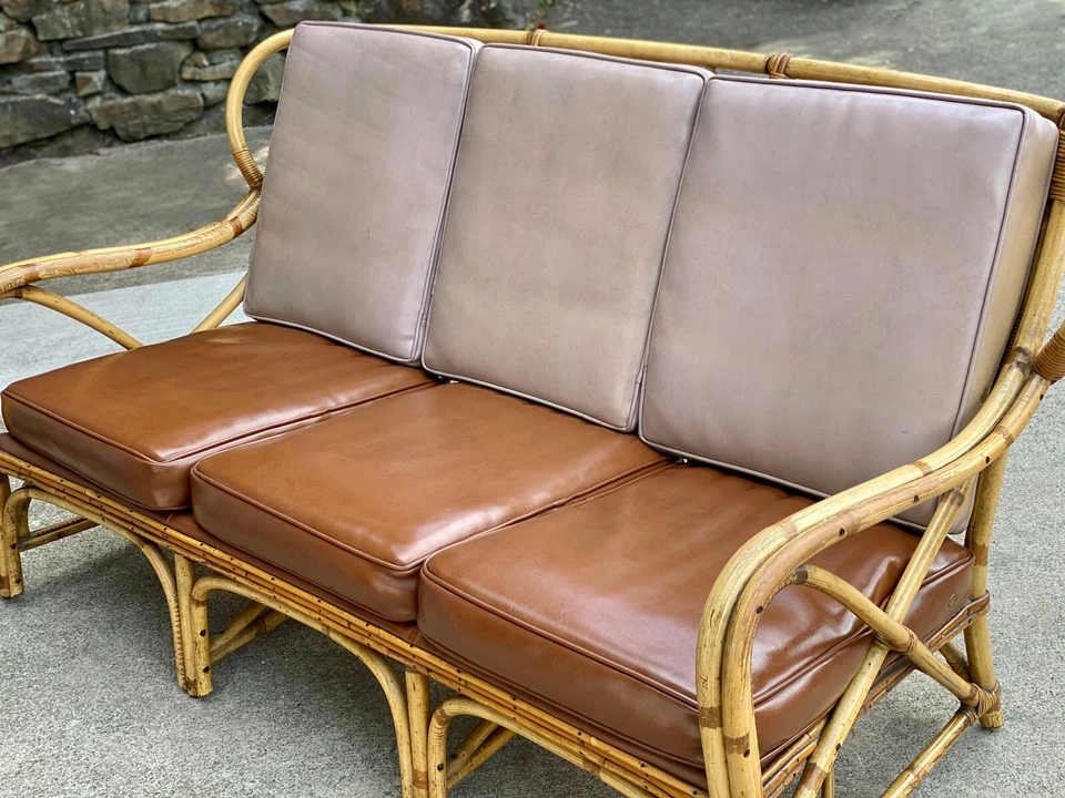 Sofá sofá loveseat vintage Hollywood Regency boho de ratán esculpido Foto 4 de 4