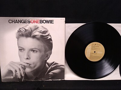 David Bowie ChangesOneBowie Vinyl LP RCA Victor records APL1-1732 1976
