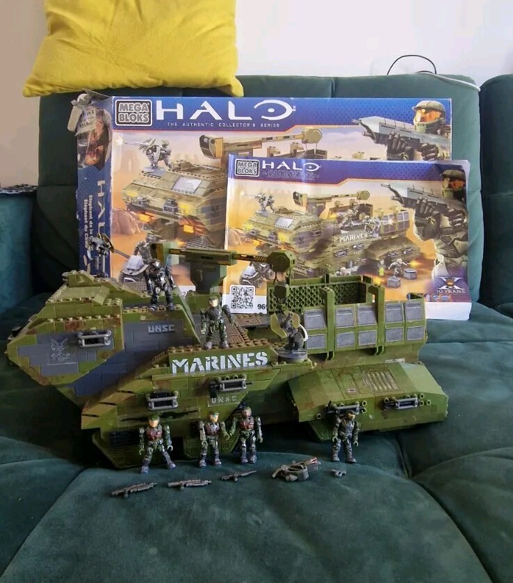 Mega Bloks Halo UNSC Elephant 96942 100% Complete