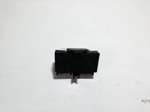 Volkswagen Passat 1994 Tailight Bulb Holder (Lamp Carrier) 3a99452 #624567-42