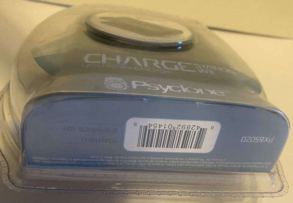 NEW Psyclone Essentials Nintendo Wii Charge Station Model PX6502B 2 batteries - Image 4 of 4