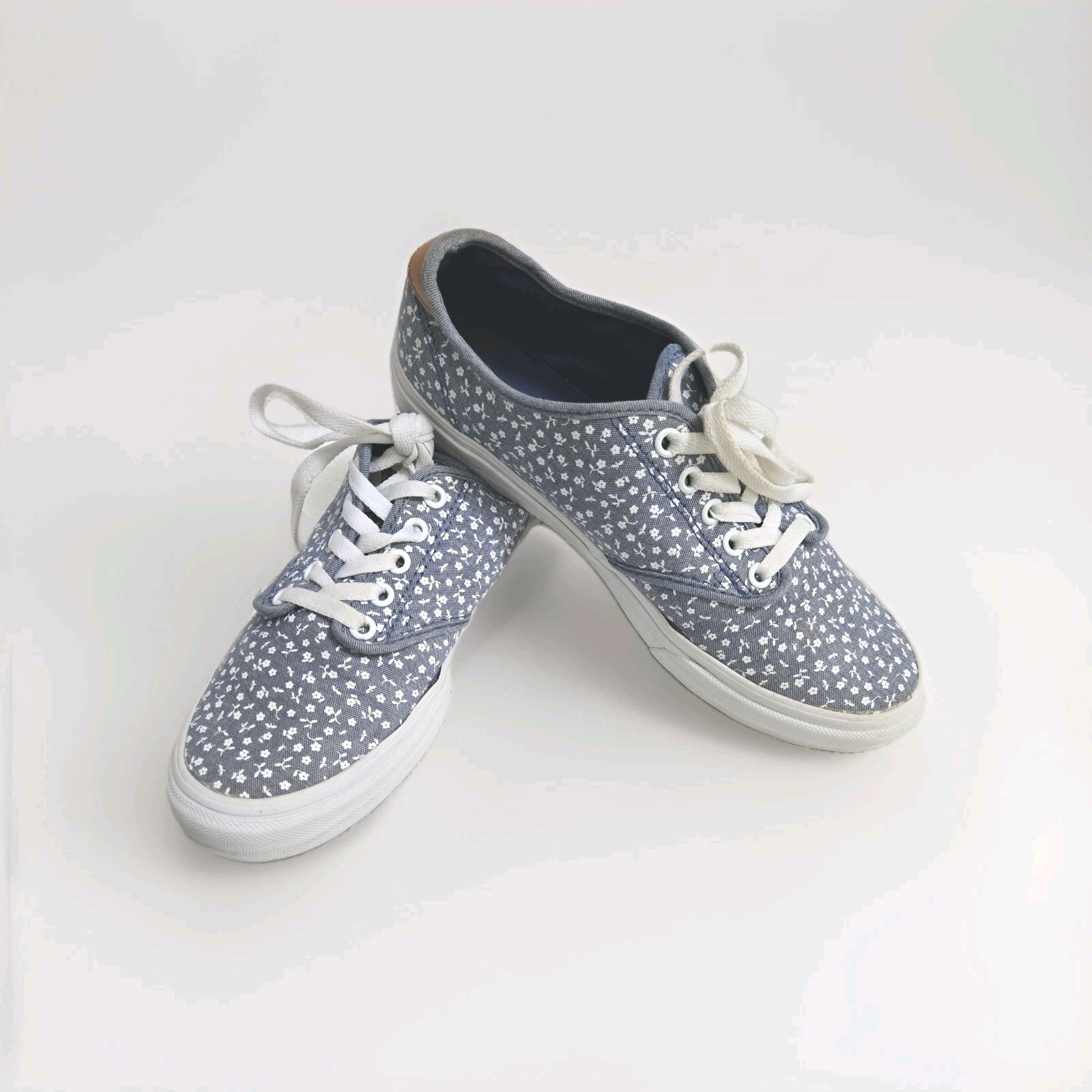 Demin Color With White Flowers Size 9.5
