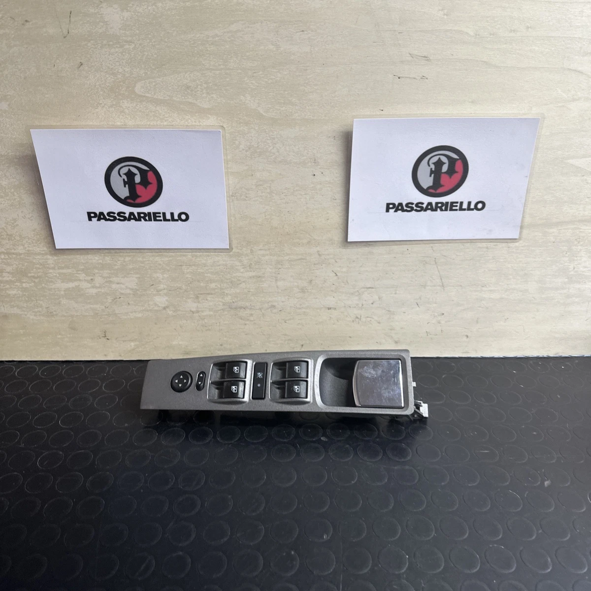 Pulsante Blocco Alzacristalli Anteriore Sinistro 10 Pin - Per Renault Clio, Modus, Twingo, Grigio - 12