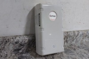 Eemax SPEX3208 208VAC 3000W 1.5 Max GPM Electric Tankless Water Heater (C)