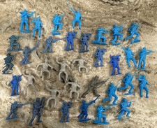Union  Confederate Civil War Plastic Toy Soldiers Vintage Lot of 34