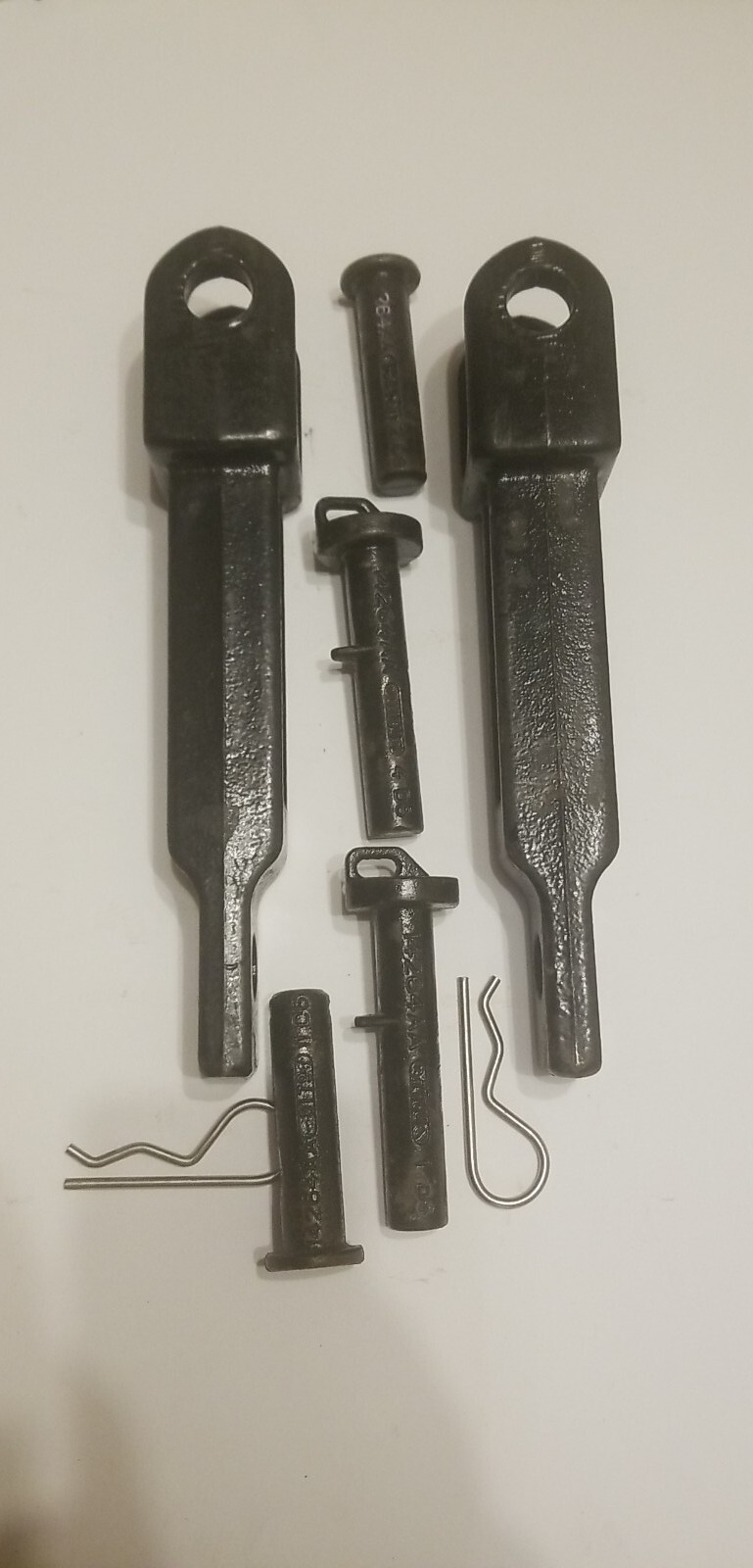 Kenworth Peterbilt GENUINE tow hooks (Pair) Paccar OEM Fast USPS Ship. A20-6014