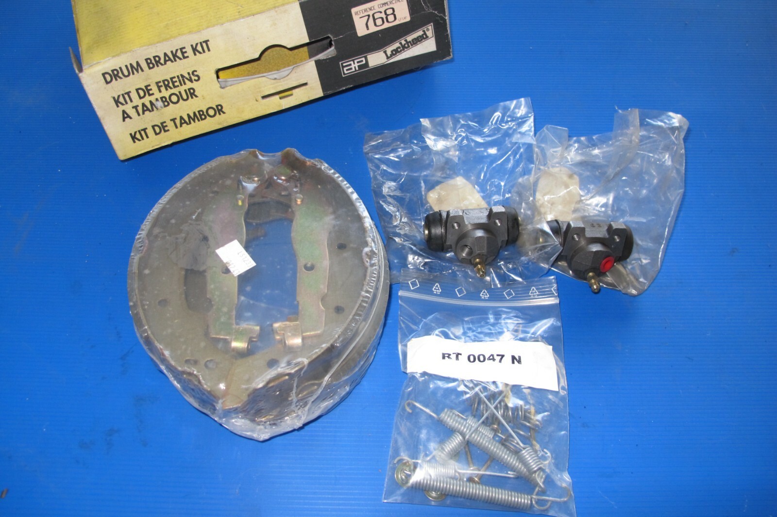 Kit de freins arrière Delphi antibruit pour tambour Renault R21 Nevada
