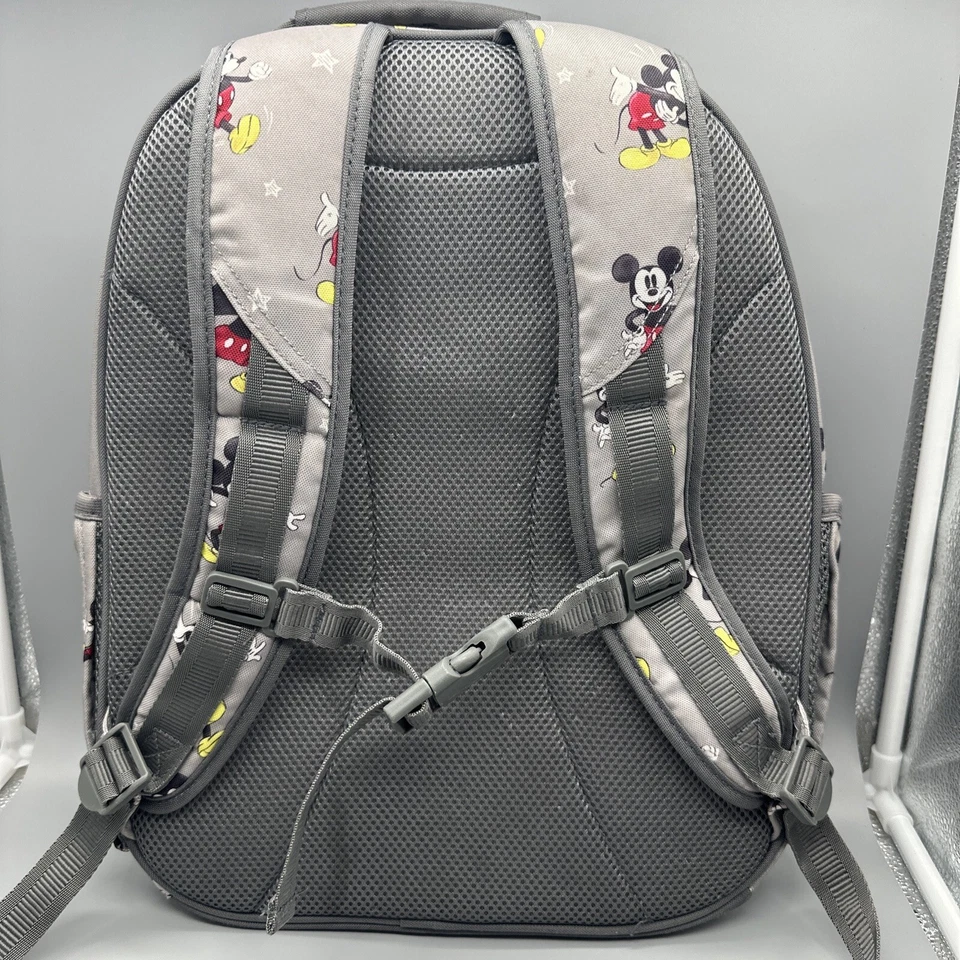 Mochila mediana Pottery Barn niños niños monograma PAXTON Mickey Mouse Disney gris Foto 4 de 4