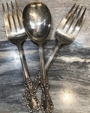 Vintage Wm Rogers MFG Extra Large Serving Spoon & 2 Fork Original 9” Extra Plate