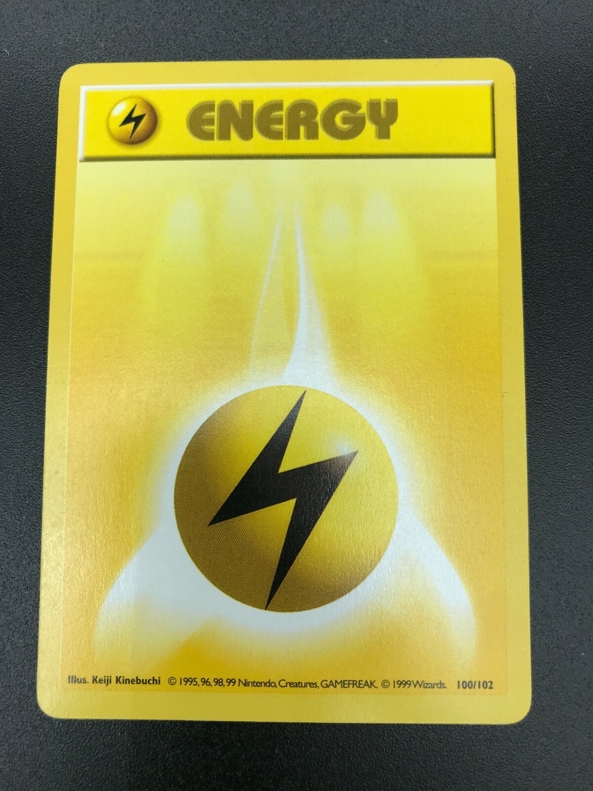 Lightning Energy 100/102 Base Set Shadowless Pokemon 1999 WOTC Vintage Card NM