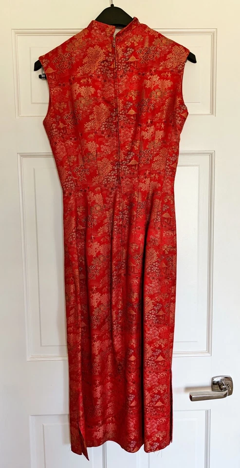 Vestido Cheongsam Damasco Rojo Hecho a Mano Años 50/60 De Colección Foto 2 de 4