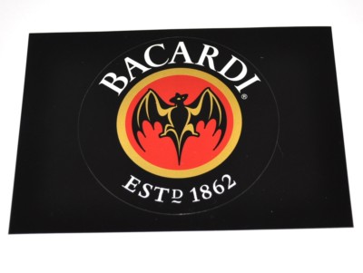 Bacardi Rum USA Postkarte mit Aufkleber Sticker Fledermaus Logo