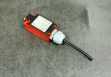 Allen Bradley 802A-B26P4-S10 Limit Switch Series A 300 Volt 10 Amps