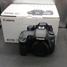 Digital Single Lens Reflex Body Model EOS 7D CANON