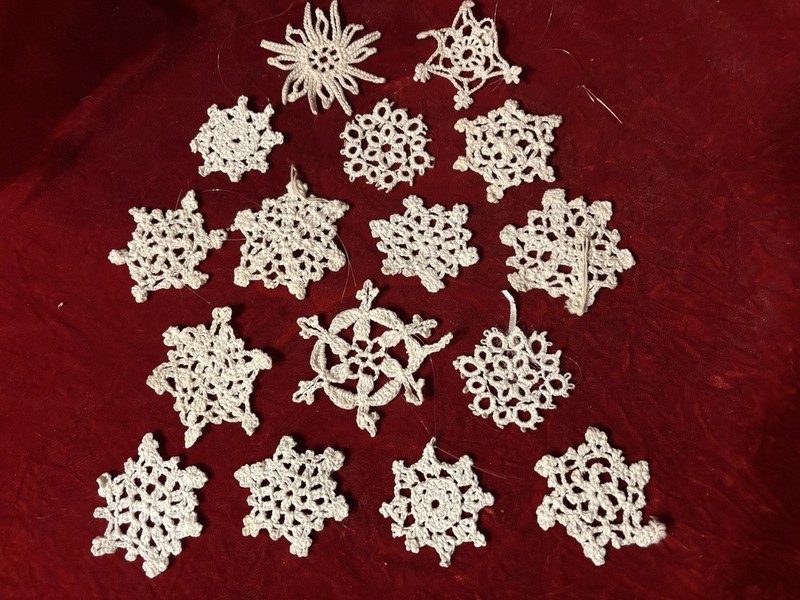 Lot of 16 Hand Crochet Vintage SNOWFLAKE Christmas Ornaments