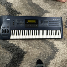 Yamaha EX7 61-Key Digital Keyboard Synthesize...