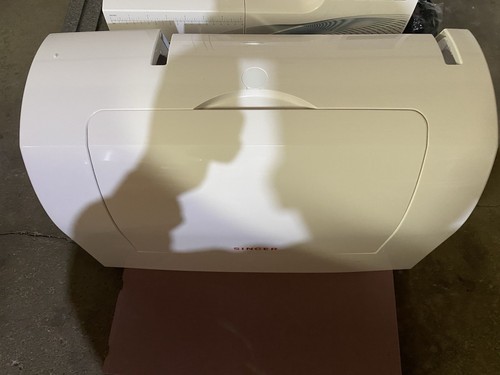 Singer 9960 Quantum Stylist Sewing Machine W/ Case - Picture 2 of 8