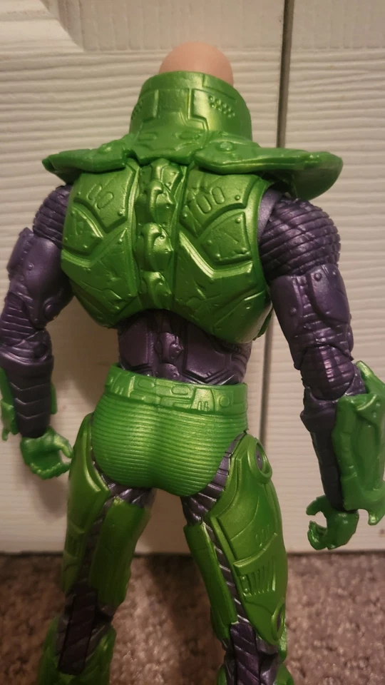 Creaciones personalizadas: Figura de traje eléctrico MCFARLANE DC LEX LUTHOR con cabeza extra Foto 3 de 4