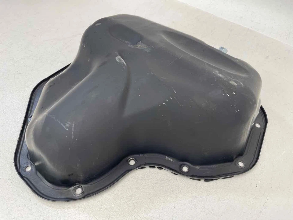 Se adapta a Toyota Venza 2009-2016 2,7 L cárter de aceite inferior del motor 121010V010 OEM Foto 3 de 4