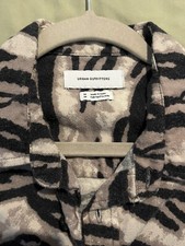 Cheetah Print Men s Shirt M