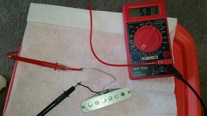 FENDER STRATOCASTER PICKUP 1978 Grey Bottom, meter read 5.81