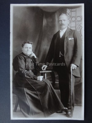 Weihnachtsporträt Dame & Genrleman (Fred, Emily & Familie) um 1915 RP alte Postkarte