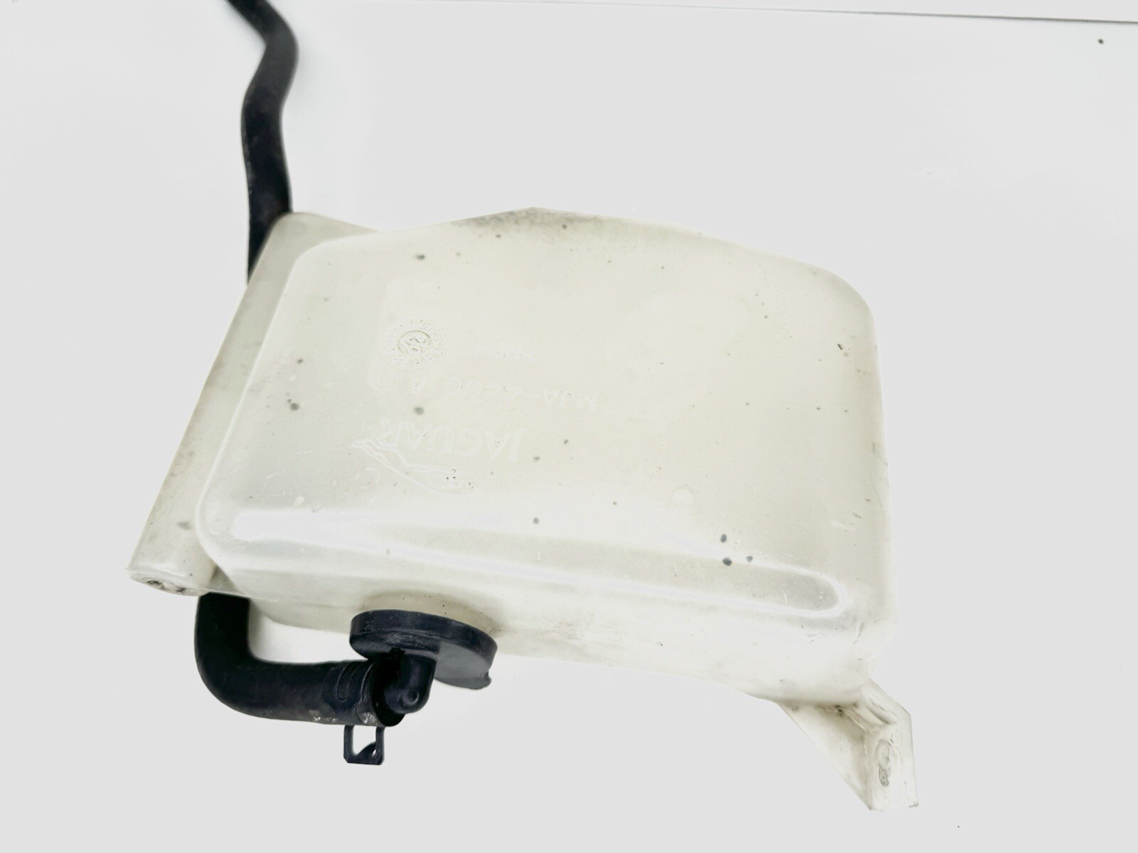 ✅ 2005 - 2016 Aston Martin DB9 Coolant Reservoir Overflow Tank Container OEM