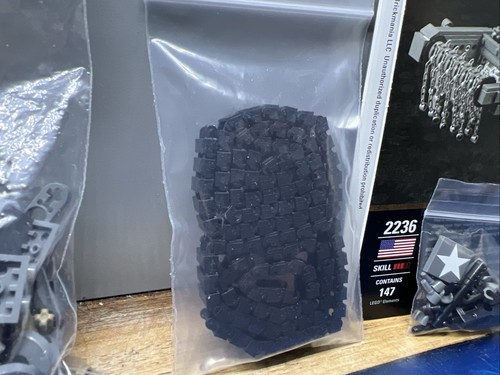 Brickmania M4 Sherman WW2 tanque aliado BKM2184 y paquete de mayales de mina 2236 - completo - Imagen 12 de 12