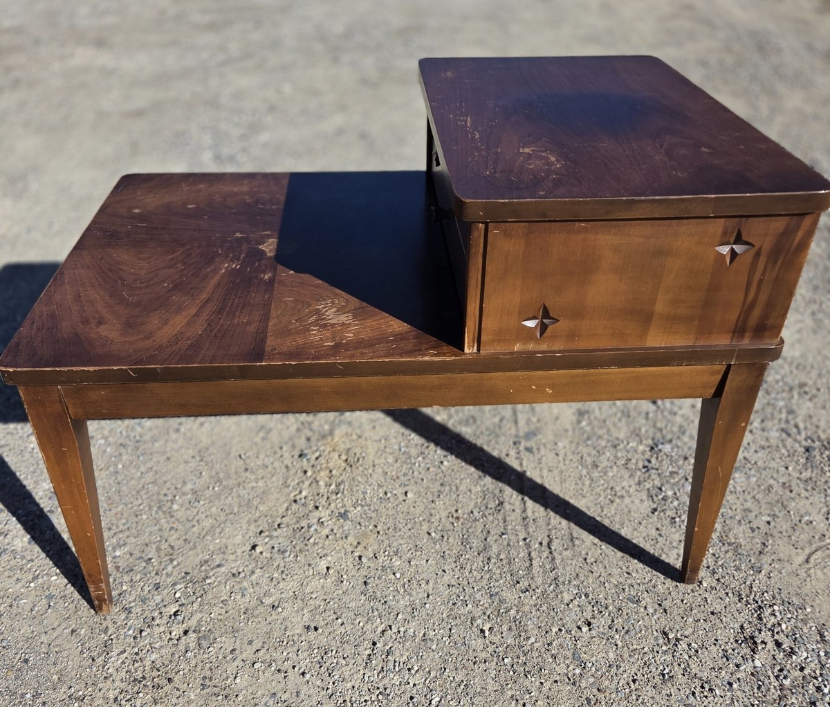 One Mid-century Mersman ( 1950s-1970s ) step-up side table solid