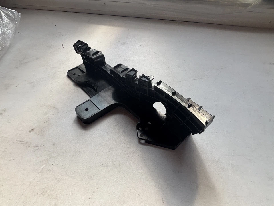 Soporte de parachoques para Lexus IS250 IS350 2011-2013 lado del pasajero delantero genuino OEM Foto 3 de 4