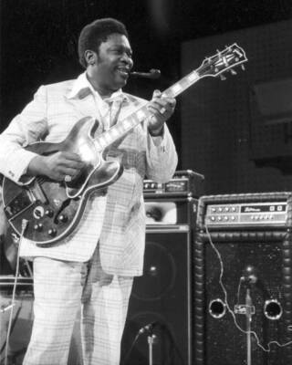 BB King performs Gettin It Together on the TV show The Midnight Sp- Old Photo 19