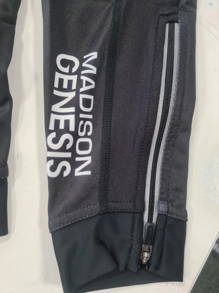 Madison Genesis Team Thermal Leg Warmers, Cycling, Biking, Riding, Black. - Image 2 of 3