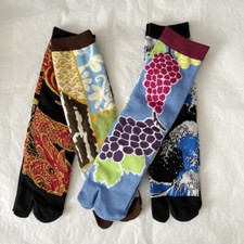 Un par de calcetines tabi kimono de dos dedos estilo japonés surtidos calcetines transpirables para dama