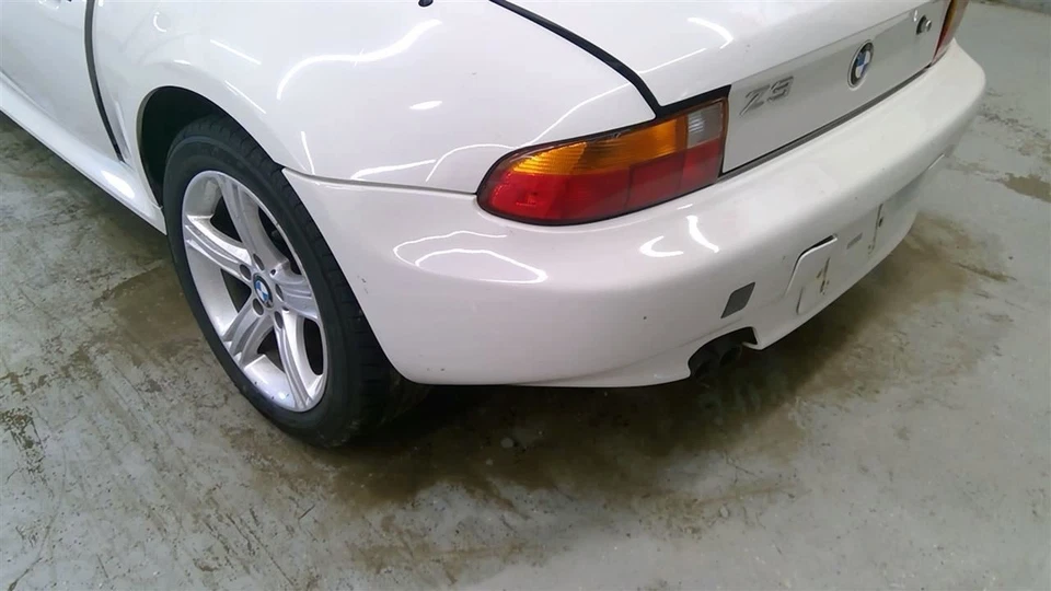 (LOCAL PICKUP ONLY) Rear Bumper Fits 97-99 BMW Z3 1705145 Foto 2 de 4