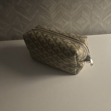Goyard bag .