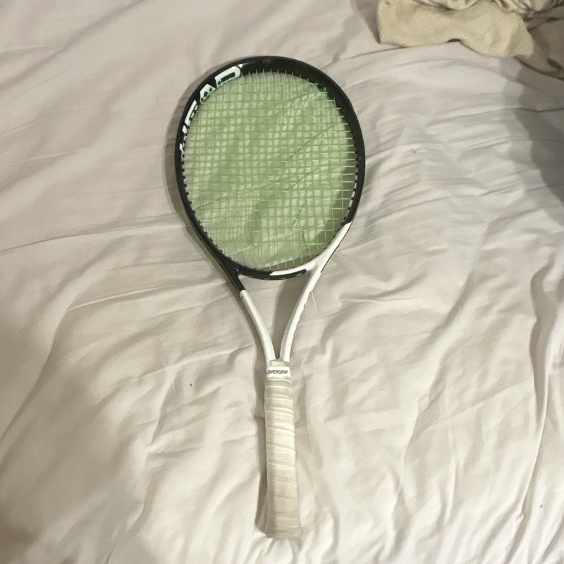 HEAD Speed PRO 300 Racquet White/Black 16 G solinco hyper-G strings 