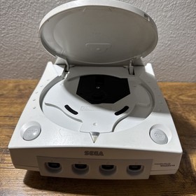 Sega Dreamcast Console HKT-3020 For Parts Or Repair Does Not Read Discs