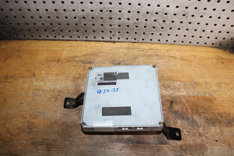 Camioneta pickup Nissan D21 1996 2,4 MT CA ECM ECU módulo PCM KU MECM-B211 Foto 2 de 4