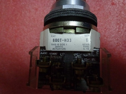 Allen Bradley 800T-H33B Cylinder Lock Selector Switch 2 Position TYPe 4,13 ser:T - Picture 3 of 5