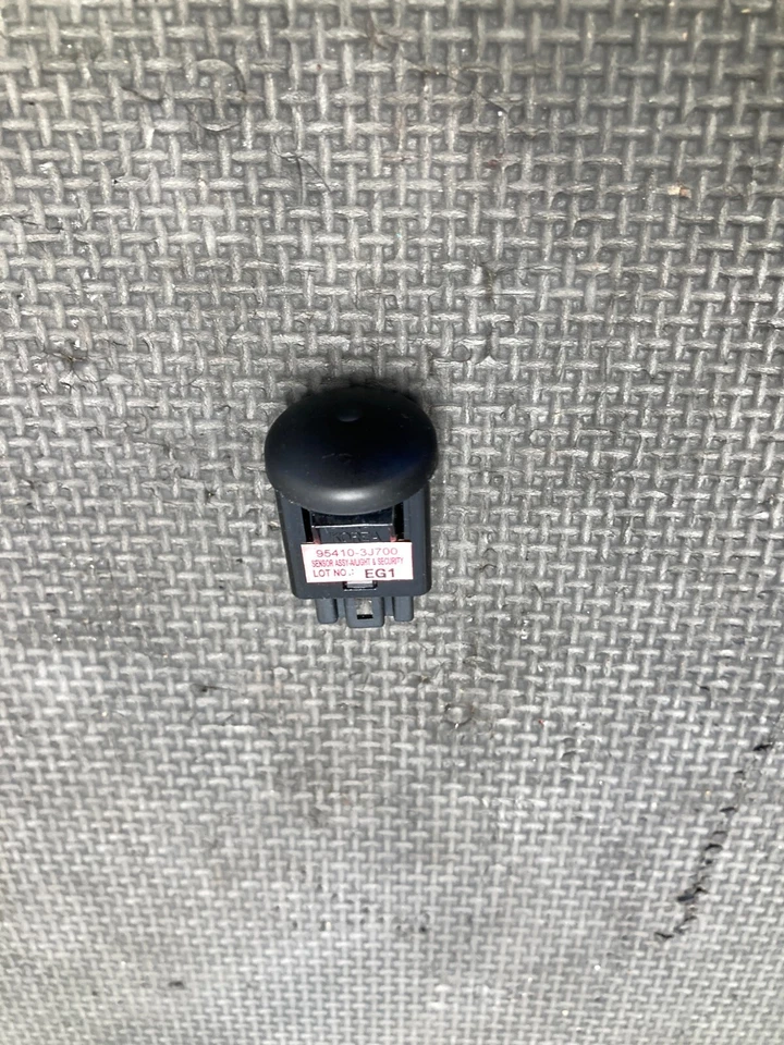 Indicador de lámpara de seguridad para tablero Hyundai Genesis Omron 09-14 OEM 95410-3J700 Foto 2 de 4