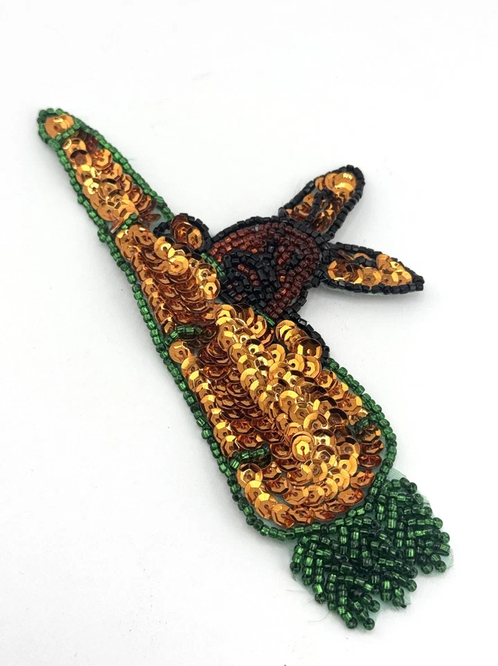 Parche bordado vintage con apliques de cuentas de lentejuelas coser en conejito de Pascua Nuevo de Lote Antiguo Foto 4 de 4