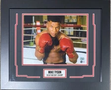 Mike Tyson Signed Framed Photo 11x14 Beckett & Tyson Hologram Authe Kid Dynamite
