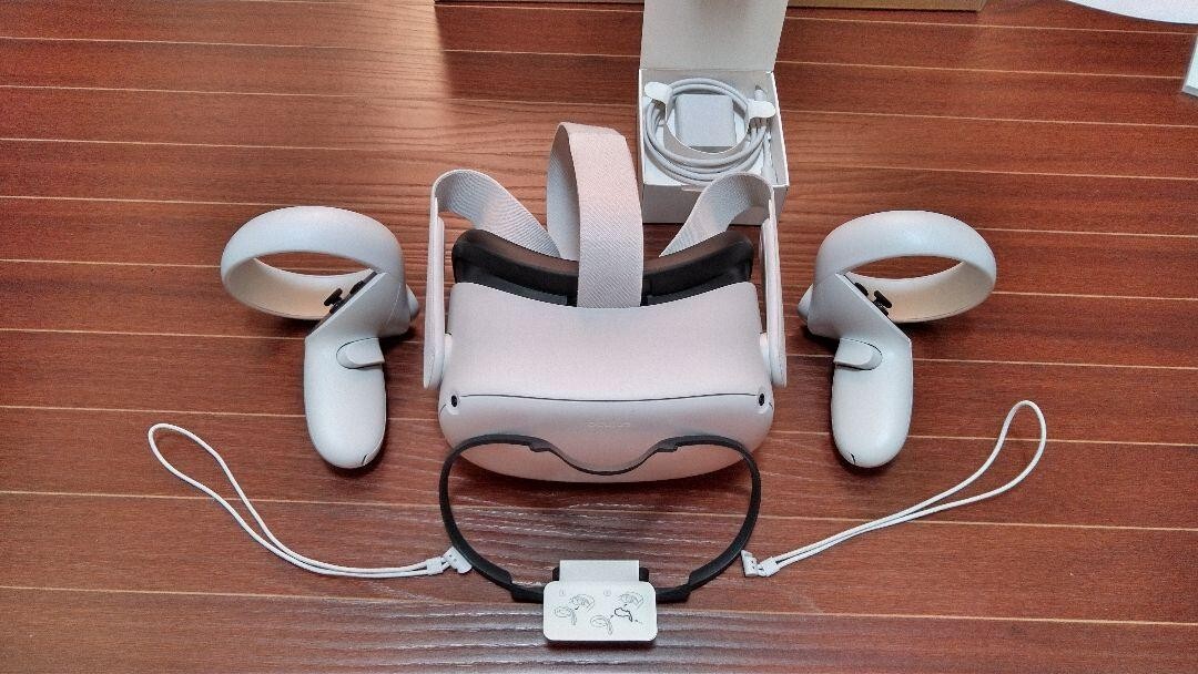  Quest 2 128GB 白 社外ヘッドバンド付 美品 オキュラス Oculus Quest 2 128GB オールインワンVRヘッドセット