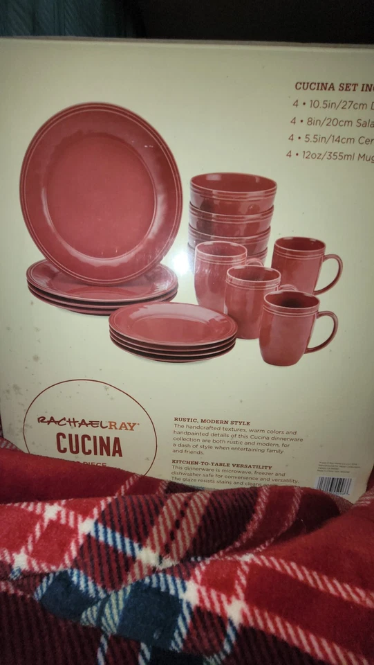 Rachel Ray CUCINA 16pc. Stoneware Dinnerware Set Red - Image 2 of 4