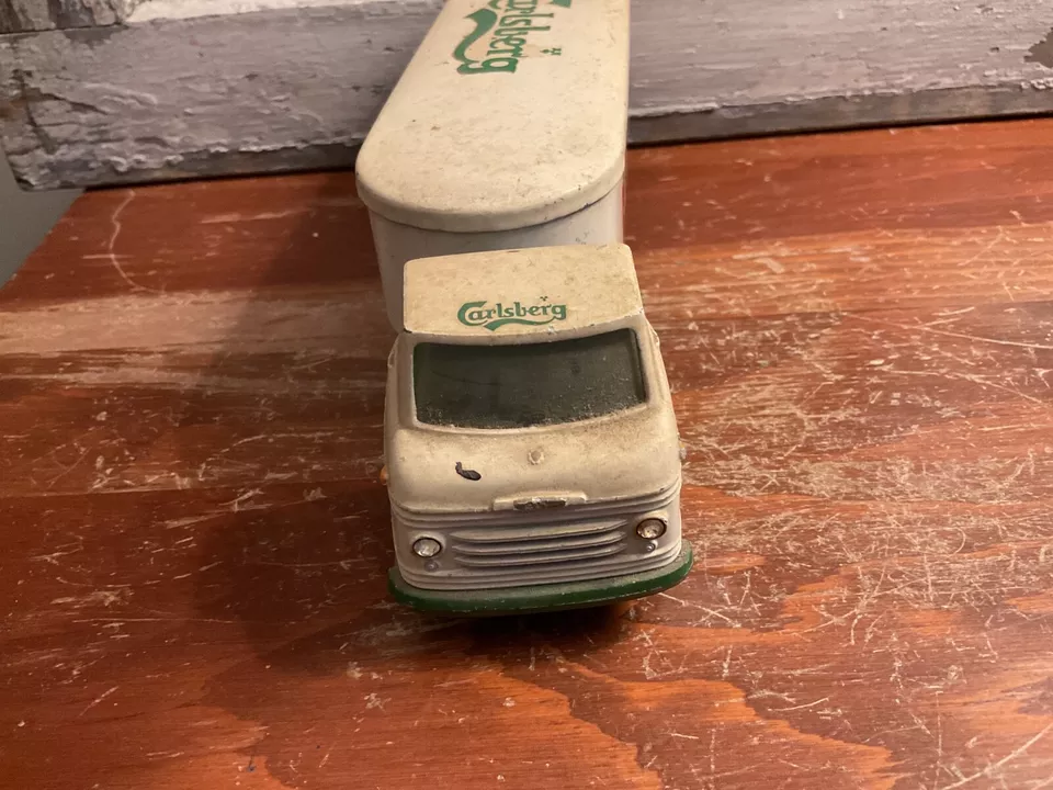 Vintage Tekno Volvo #458 Carlsberg Tractor Trailer - Denmark 7 1/4” Long - Image 3 of 4