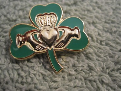 claddagh tie pin