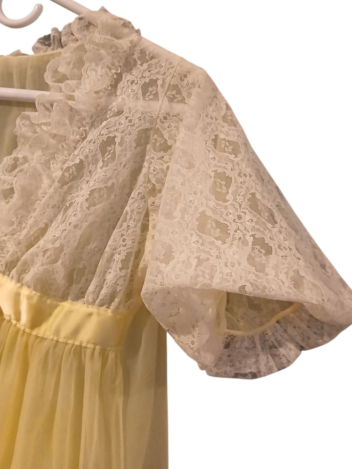 复古 Peignor 黄色白色荷叶边袖口长款长裙垂褶长袍中号 — 第 2/4 张图片