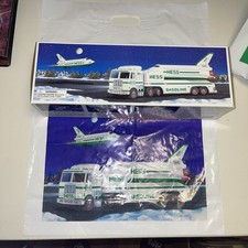 Hess 1999 Toy Truck and Space Shuttle With Satellite - N127